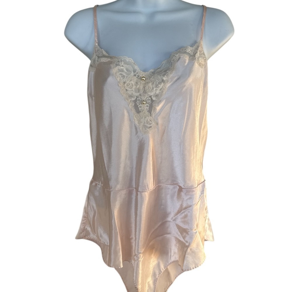 Women’s‎ Size Medium Vintage  Satin Pink Blush Teddy Body Suit